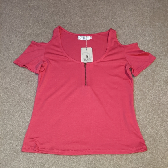 baluoke Tops - Nwts baluoke Pink peekaboo shoulder top